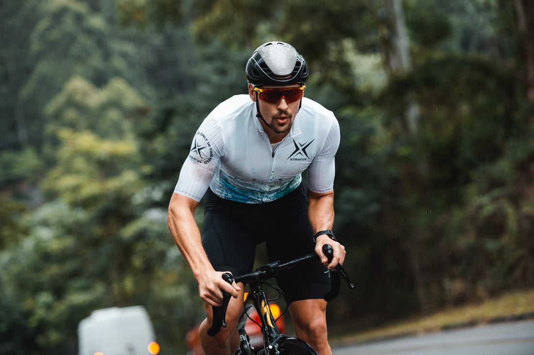 La clave del rendimiento sobre ruedas: Cómo elegir los mejores suplementos para ciclismo